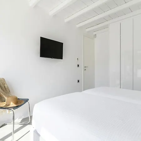 Holiday home Pristine With Swimming Pool Kalafatis