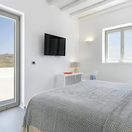 Holiday home Pristine With Swimming Pool Kalafatis